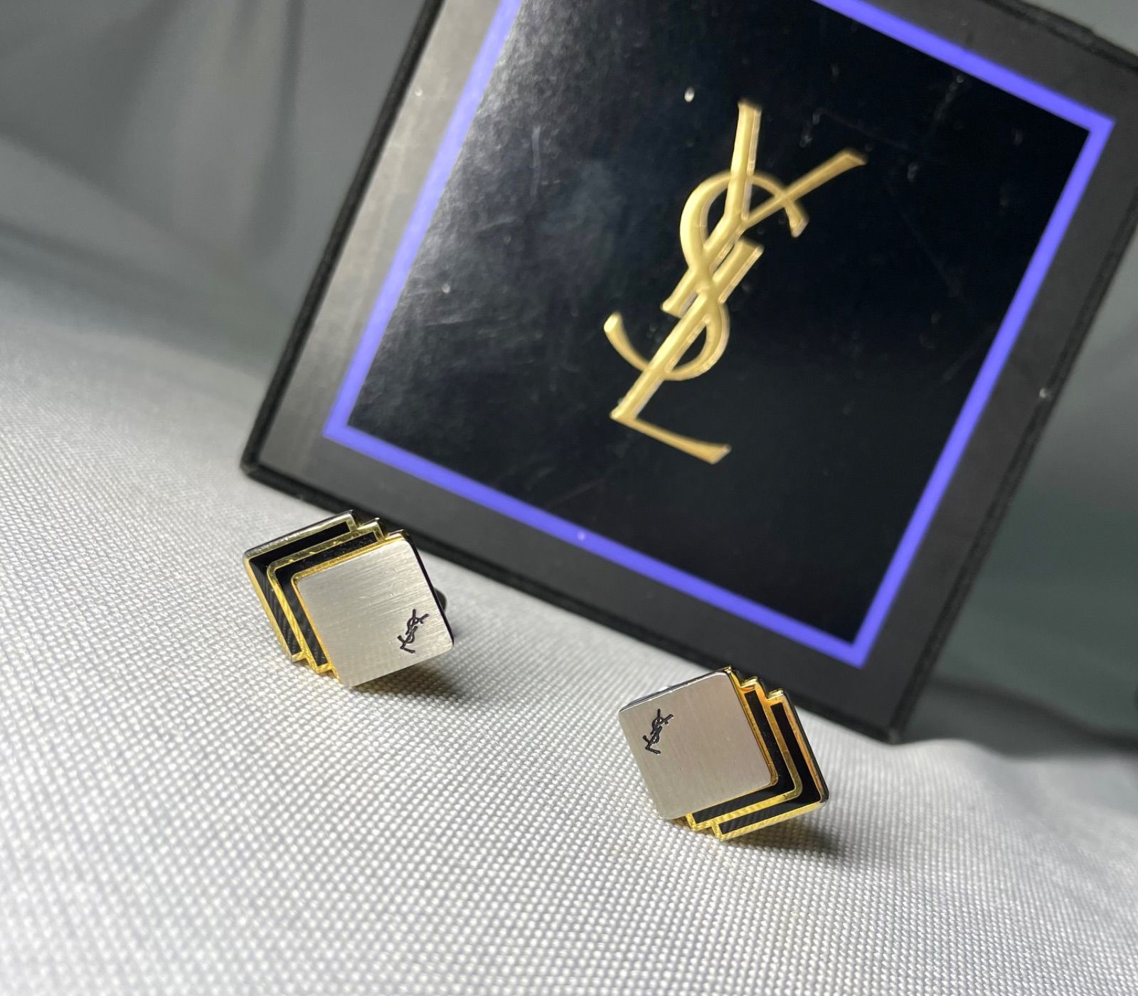 YVES SAINT LAURENT イヴサンローラン YSLロゴ 艶消しシルバー