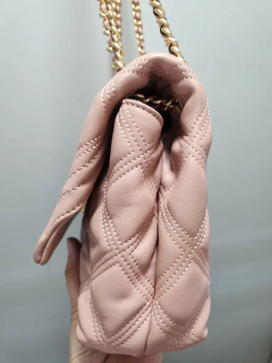 トリーバーチ ロゴ キルティング チェーン ショルダーバッグ ピンク 