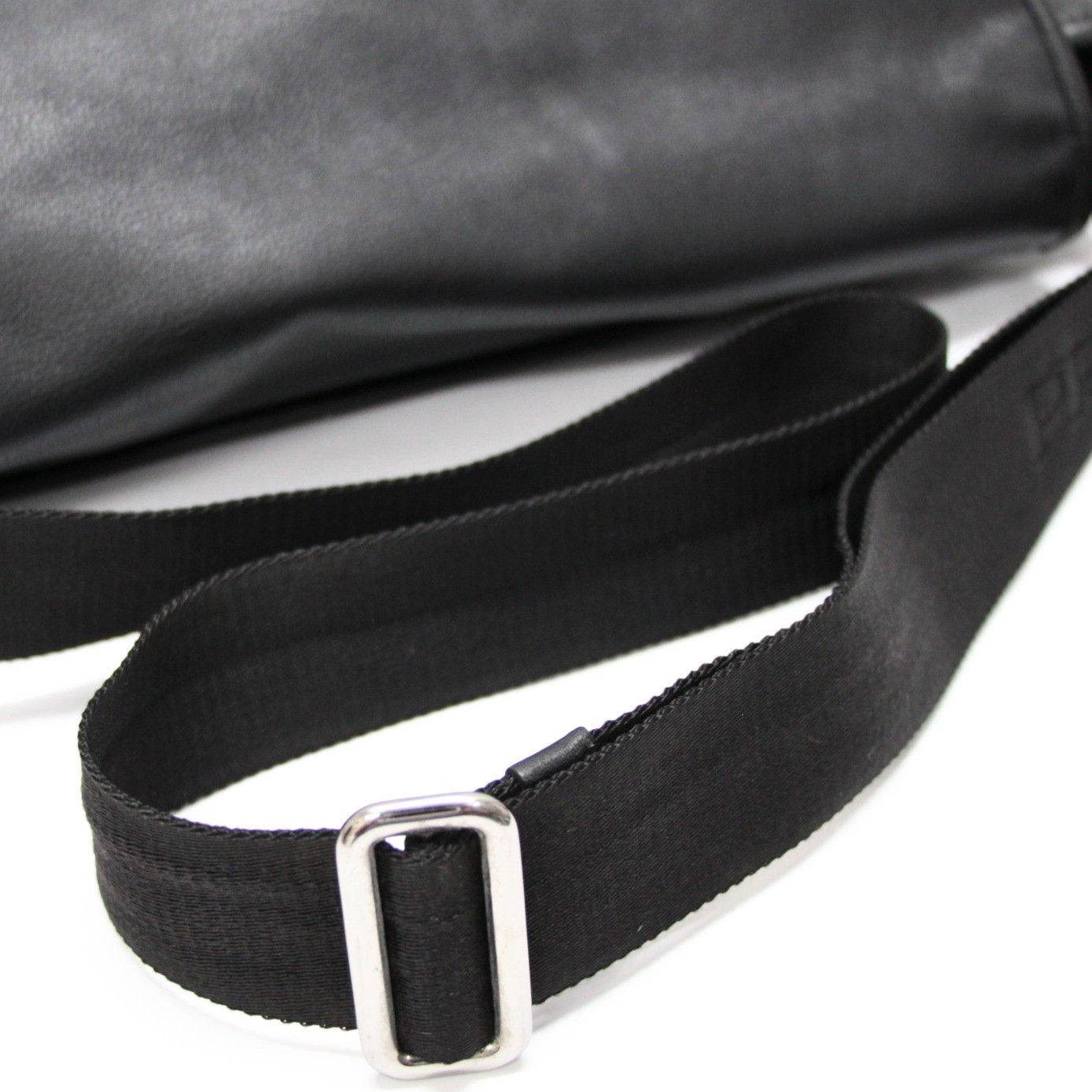 プラダ PRADA ロゴ メッセンジャーバッグ ショルダーバッグ レザー 黒 【74975】 プラダ PRADA ロゴ メッセンジャーバッグ ショルダーバッグ レザー 黒