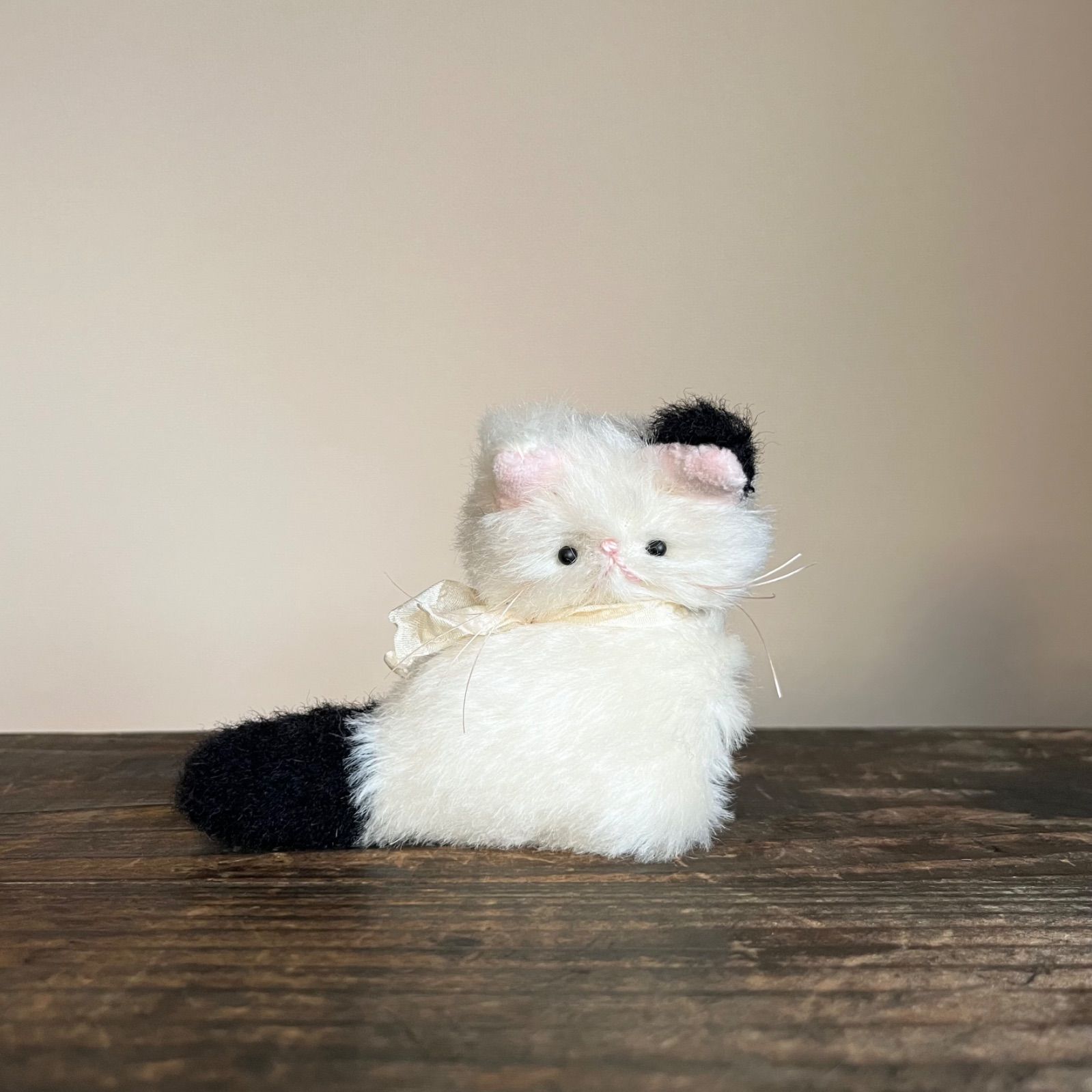 とけそうな、ねこ ( オセロみみの子 ) Cora 猫 ぬいぐるみ 作家