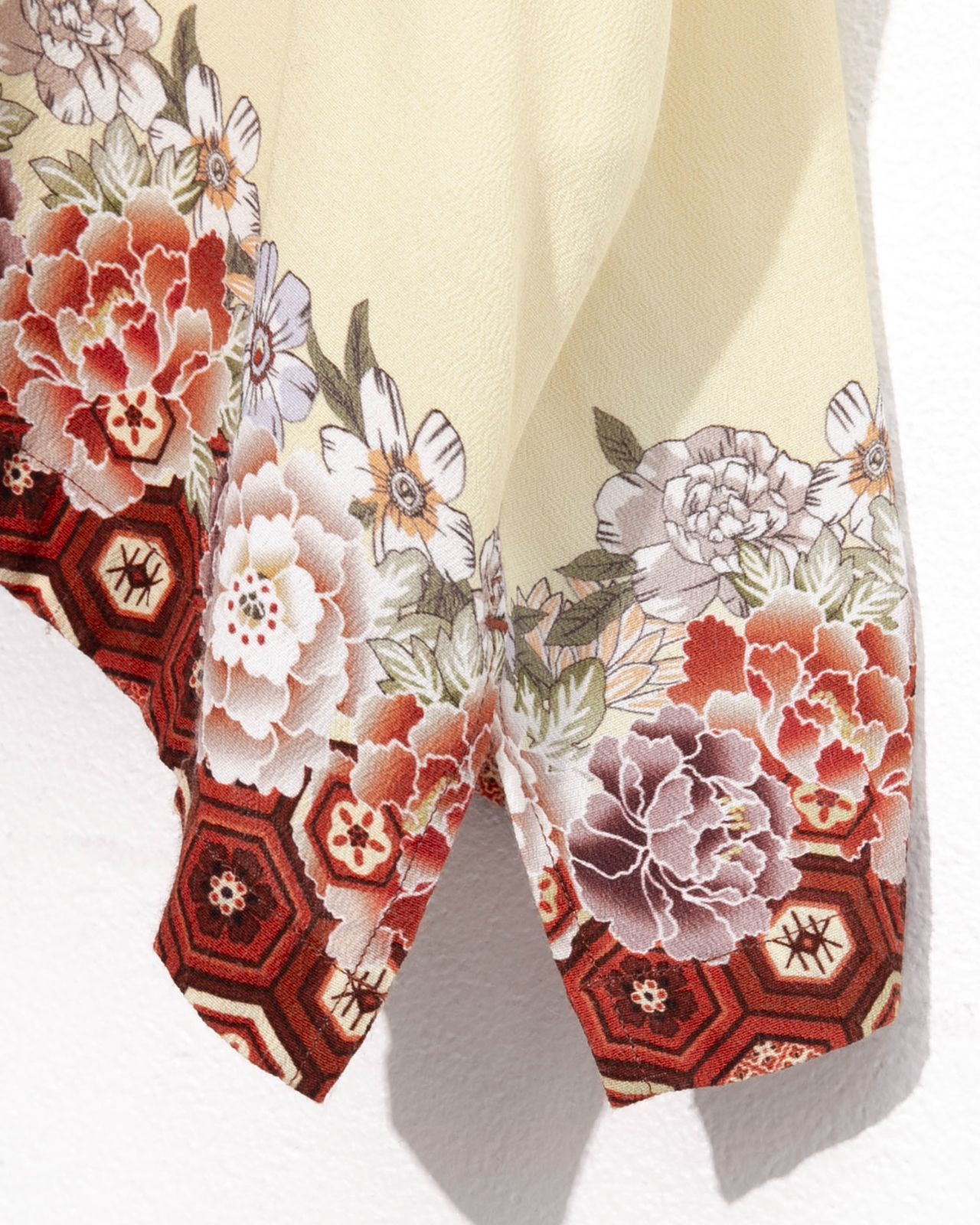 iroquois イロコイ JAPANESE FLOWER H/S SH 379103レーヨン開襟半袖