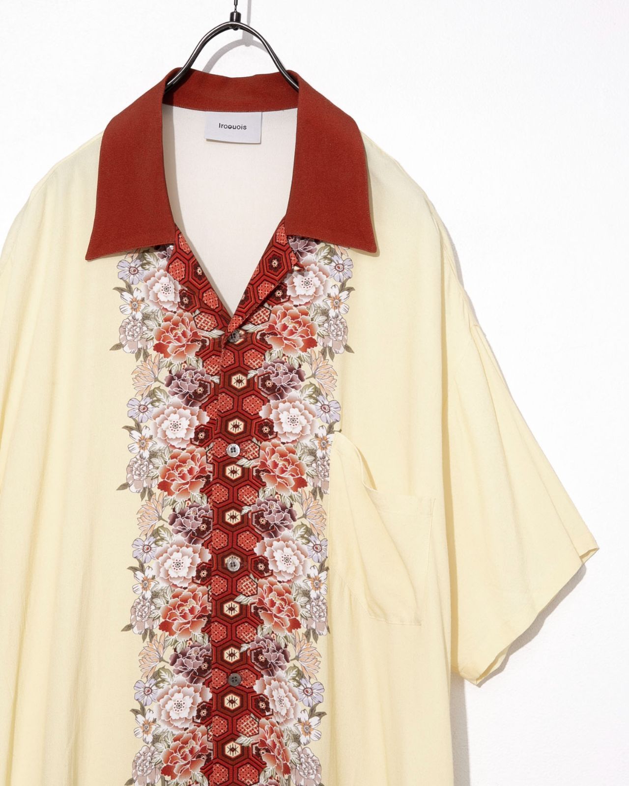 iroquois イロコイ JAPANESE FLOWER H/S SH 379103レーヨン開襟半袖