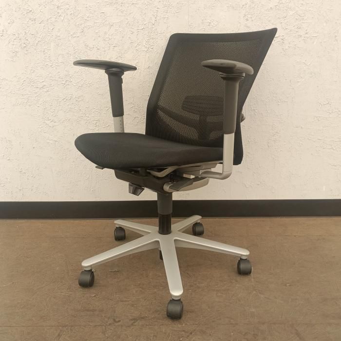 内田洋行 オフィスチェア 肘あり レジーラ REGIA RA3-30TS ブラック デスクチェア チェア イス 椅子 中古