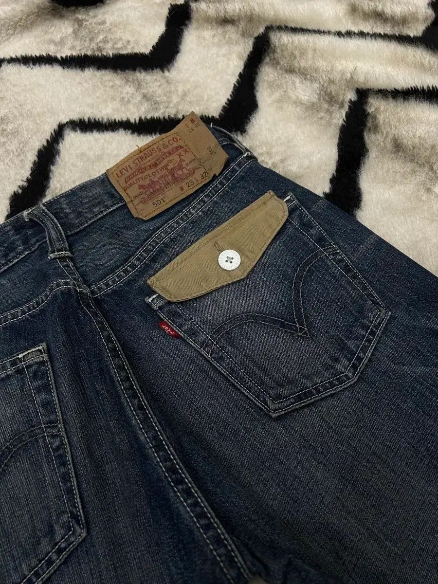 28 リーバイス501 バッグポケット デニムパンツ