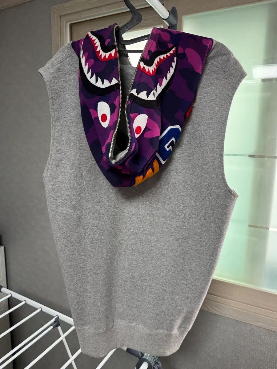 A BATHING APE シャークフーデッド ベスト