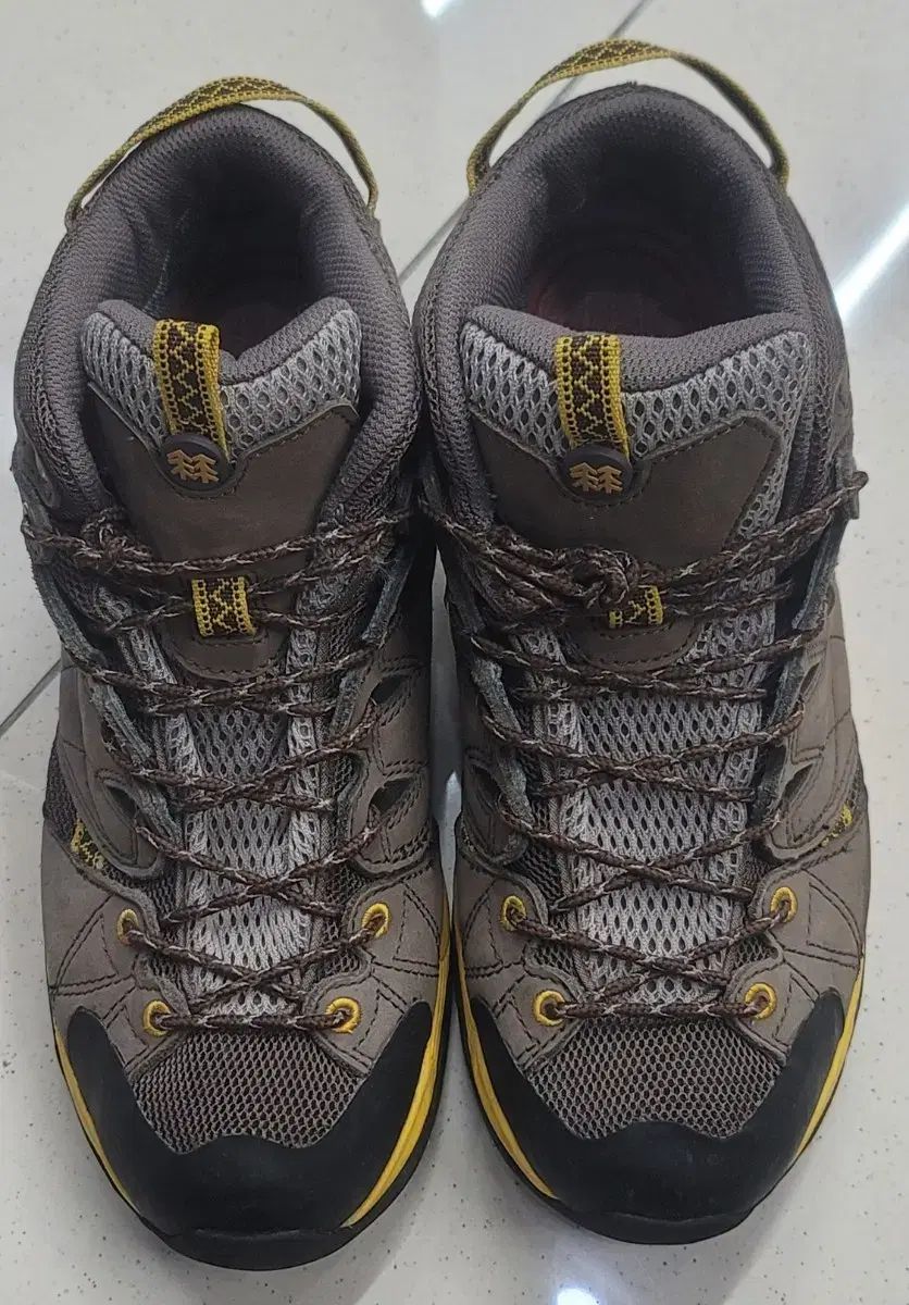 コーロンスポーツ GORE-TEX 登山靴 280mm 8,414円