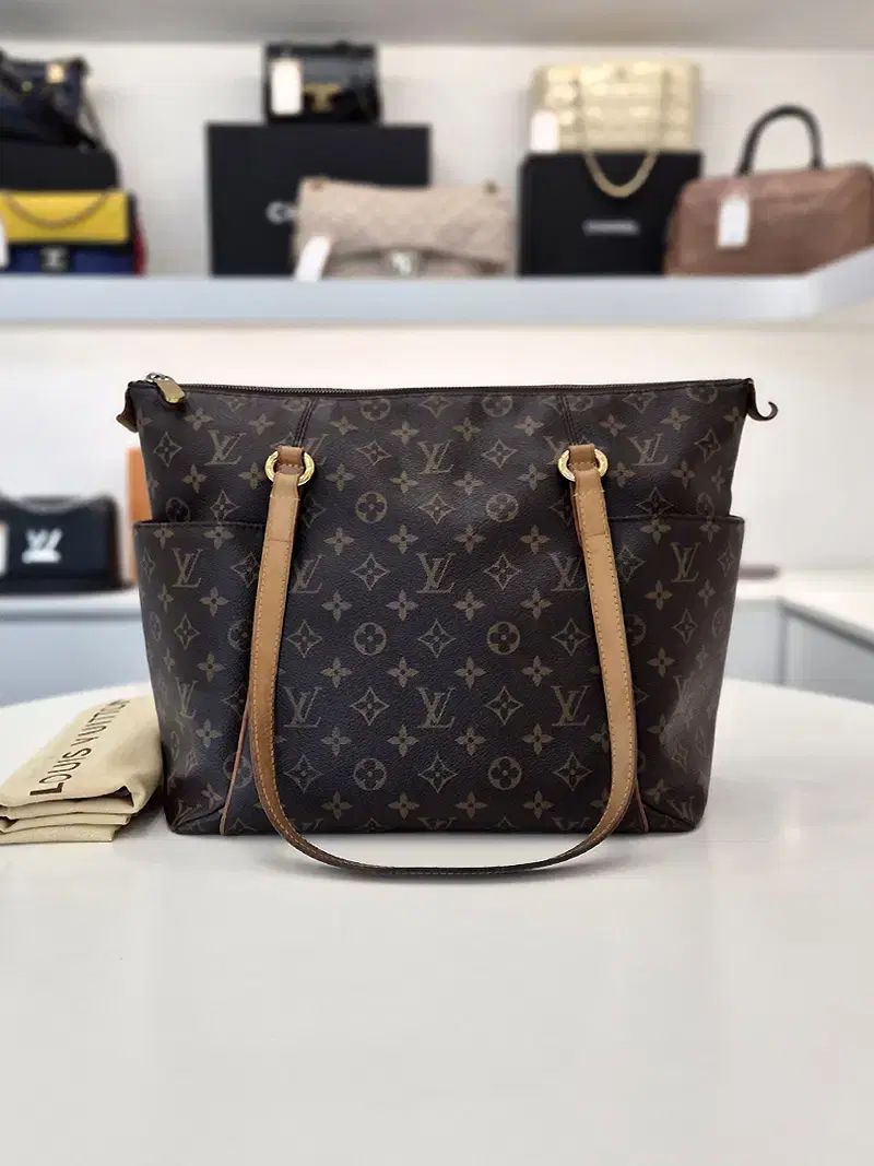 Louis Vuitton ルイヴィトン モノグラム トゥー MM ショルダーバッグ M56689