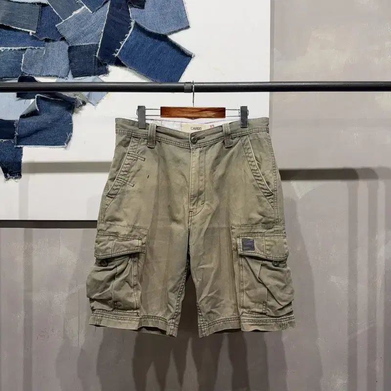 (31インチ) リーバイス カジュアル コットン カーゴ ショートパンツ コットン ハーフパンツ