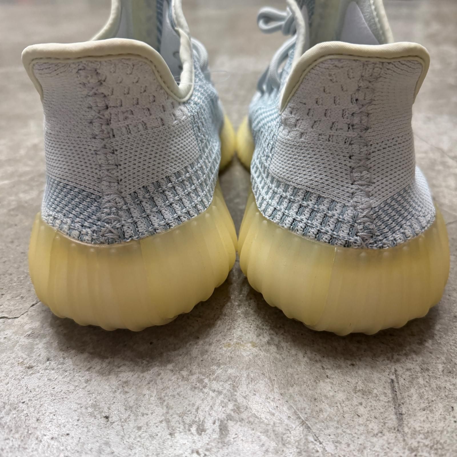 adidas YEEZY Boost 350 V2 