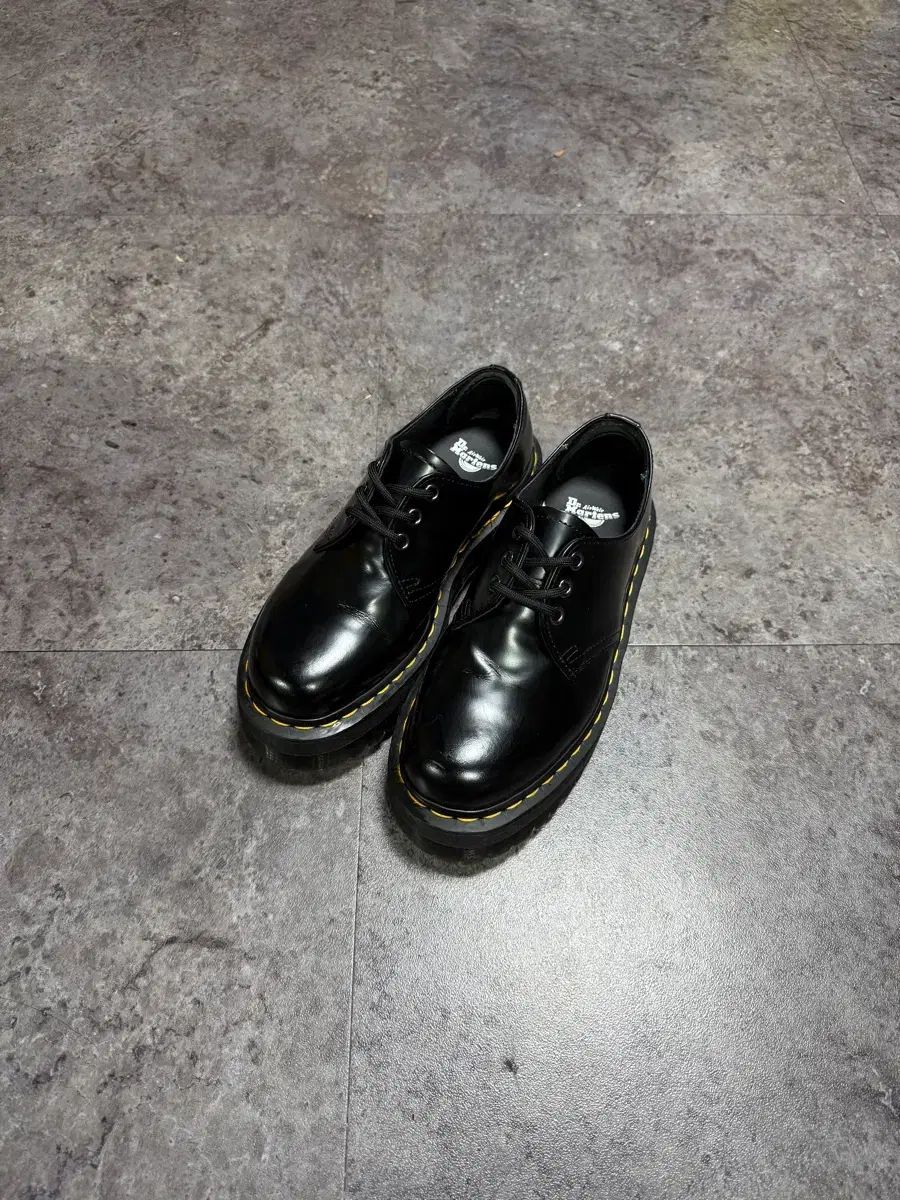 DR. MARTENS ドクターマーチン 1461 クアッド 240