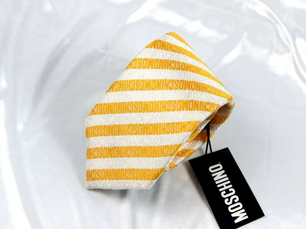 Moschino 8cm 未使用 新モデル イタリア製 メンズ ブランド品ネクタイ
