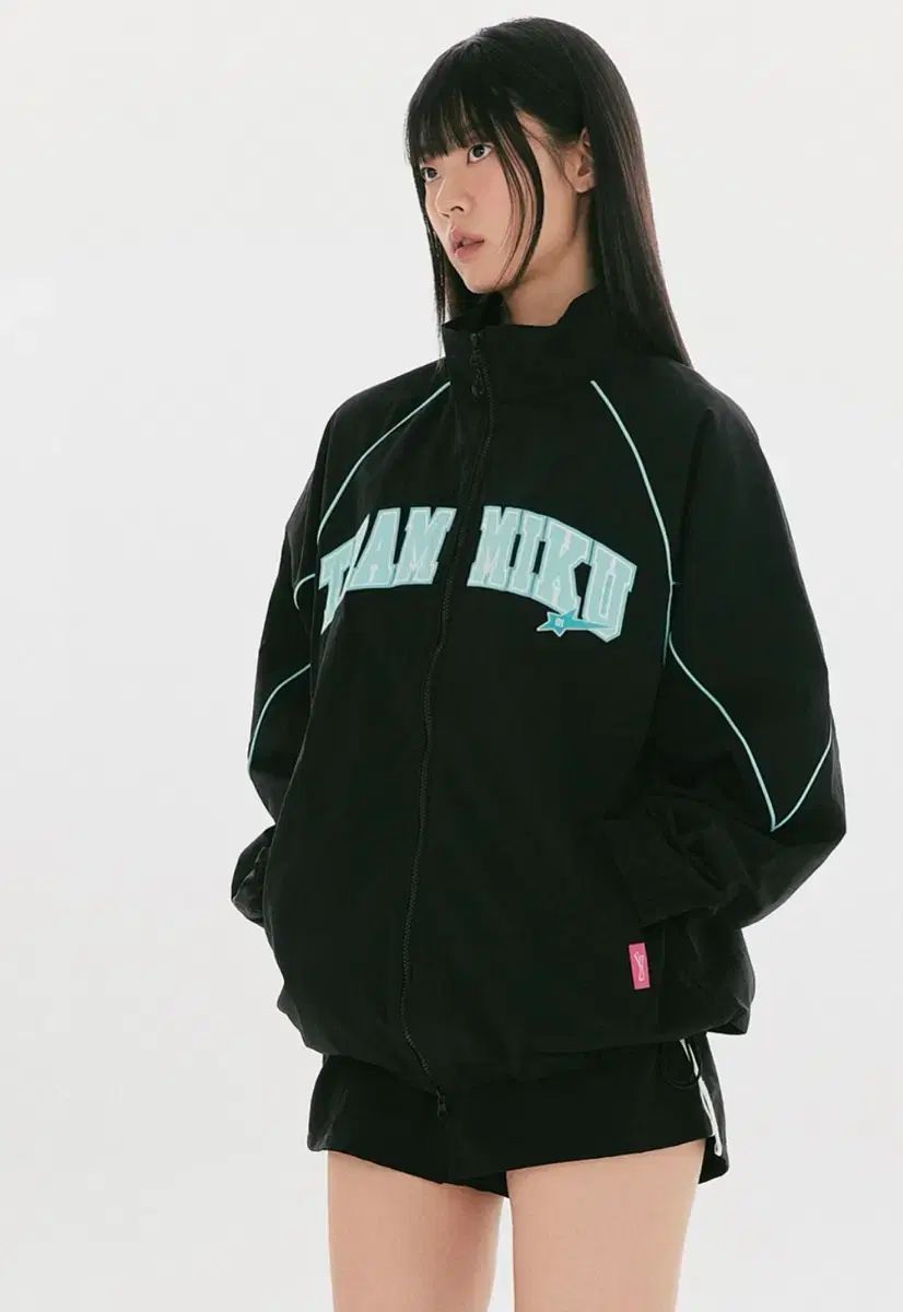 SPAO フレンズ 初音 ミク ウィンドブレーカー