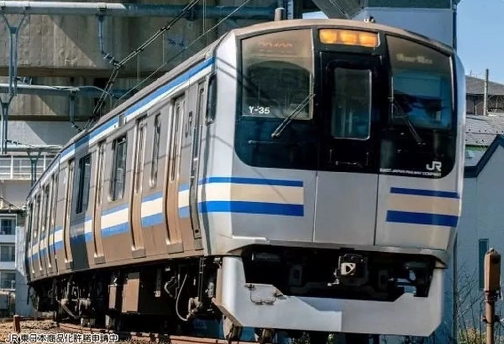 【中古】鉄道模型 1/150 E217系 横須賀・総武快速線 4両付属編成セット [10-1979] 7,000円