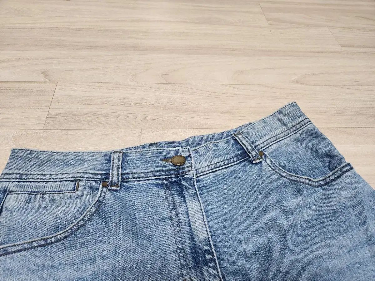 IZZZAT BABA 高級 デニム パンツ