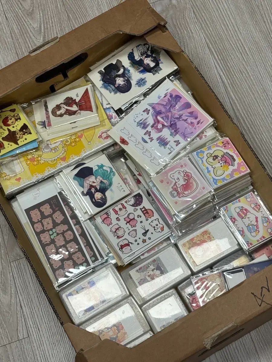 包装用品 人物 キャラクター シール ステッカー デザインテープ はがき メモ用紙 など まとめ売り 包装用品 人物 キャラクター シール ステッカー デザインテープ はがき メモ用紙 など まとめ売り