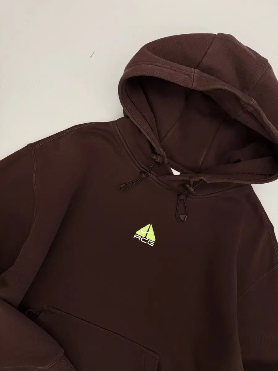 ナイキ ACG サーマフィット プルオーバー フーディー ディープブラウン ナイキ ACG サーマフィット プルオーバー フーディー ディープブラウン