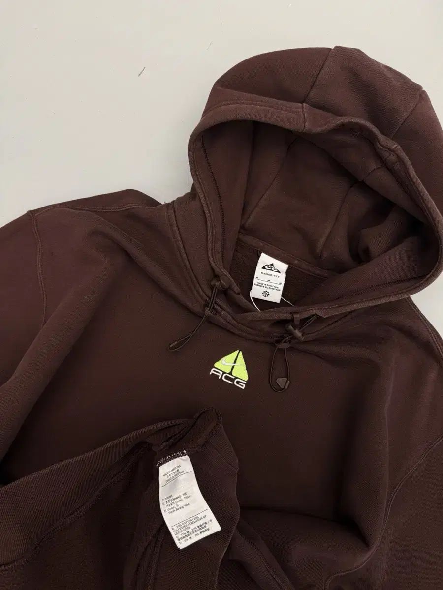 ナイキ ACG サーマフィット プルオーバー フーディー ディープブラウン ナイキ ACG サーマフィット プルオーバー フーディー ディープブラウン