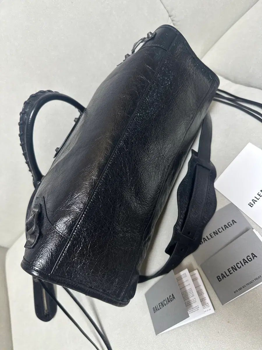 26SS 新品正規品 バレンシアガ 르 シティ モーターバッグ Mサイズ ブラック 26SS 新品正規品 バレンシアガ 르 シティ モーターバッグ Mサイズ ブラック