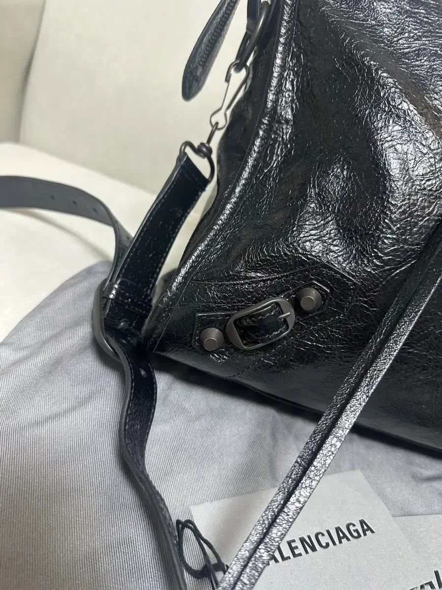 26SS 新品正規品 バレンシアガ 르 シティ モーターバッグ Mサイズ ブラック 26SS 新品正規品 バレンシアガ 르 シティ モーターバッグ Mサイズ ブラック