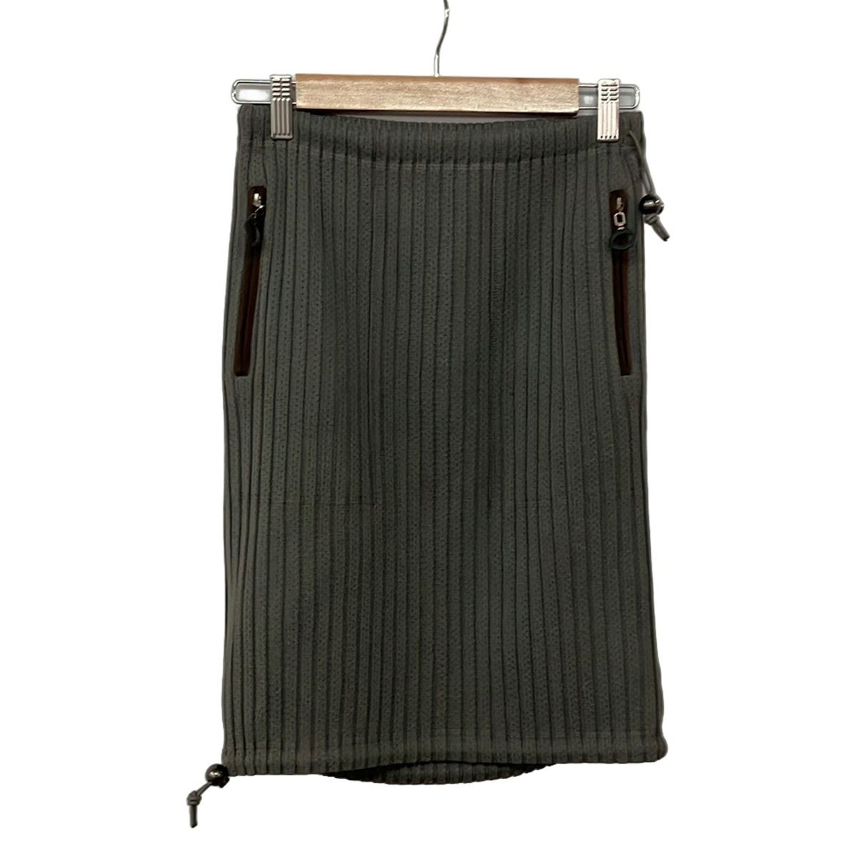 ISSEYMIYAKE(イッセイミヤケ) スカート サイズM レディース IM02FG916 ダークグレー ウエストゴム