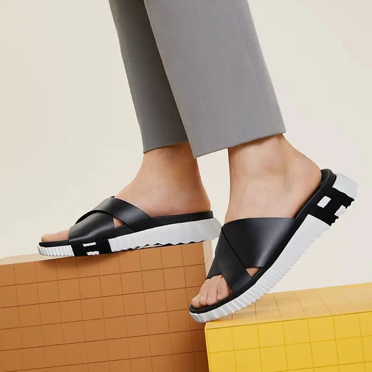 Hermes INフラ 41 ブラック 白