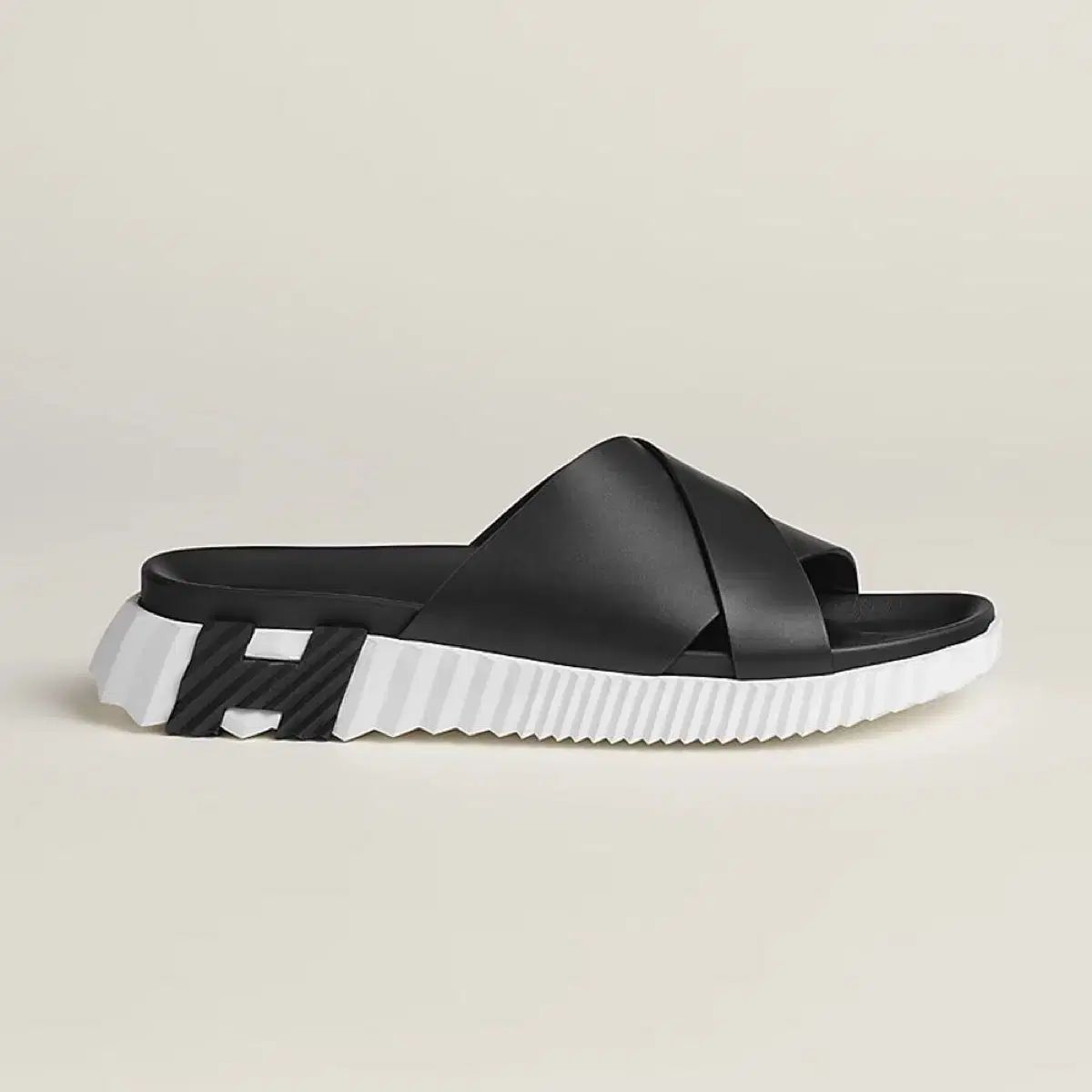 Hermes INフラ 41 ブラック 白