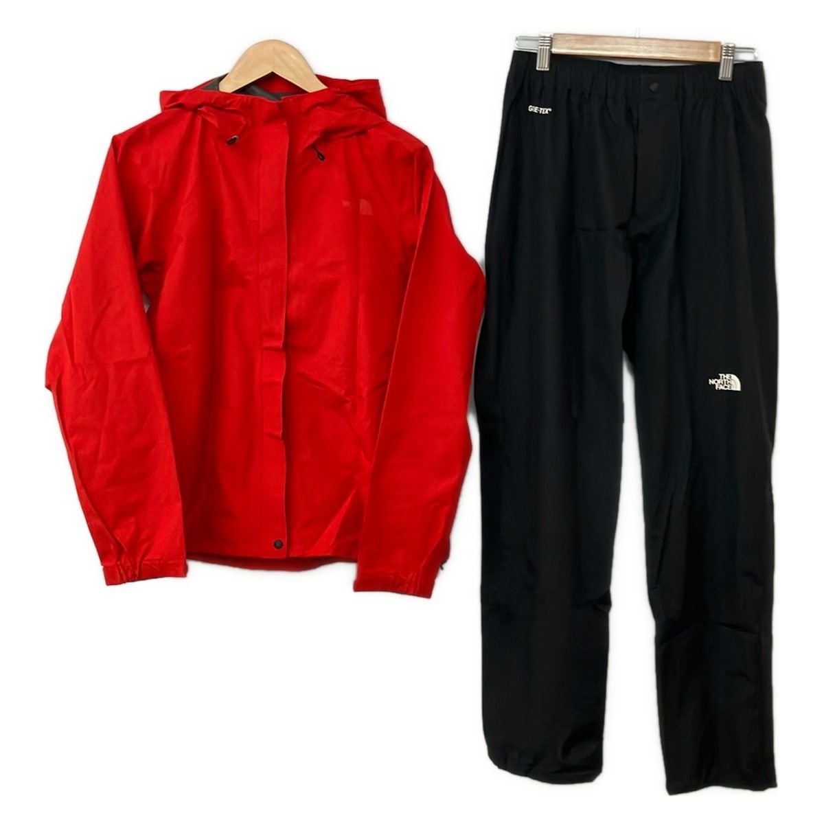THE NORTH FACE(ノースフェイス) レディースパンツセットアップ レディース - レッド×黒
