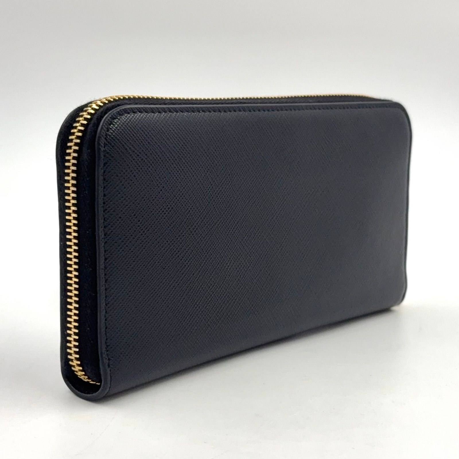 PRADA サフィアーノレザー ジップアラウンド レザー ブラック 長財布