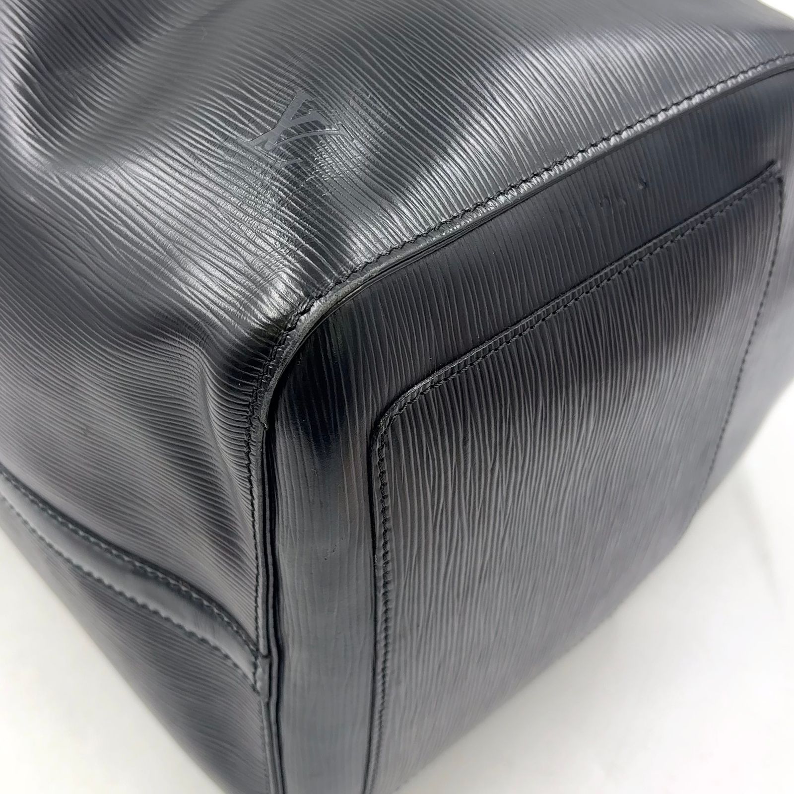 新着】LOUIS VUITTON キーポル55 エピ エピ ノワール レザー ブラック
