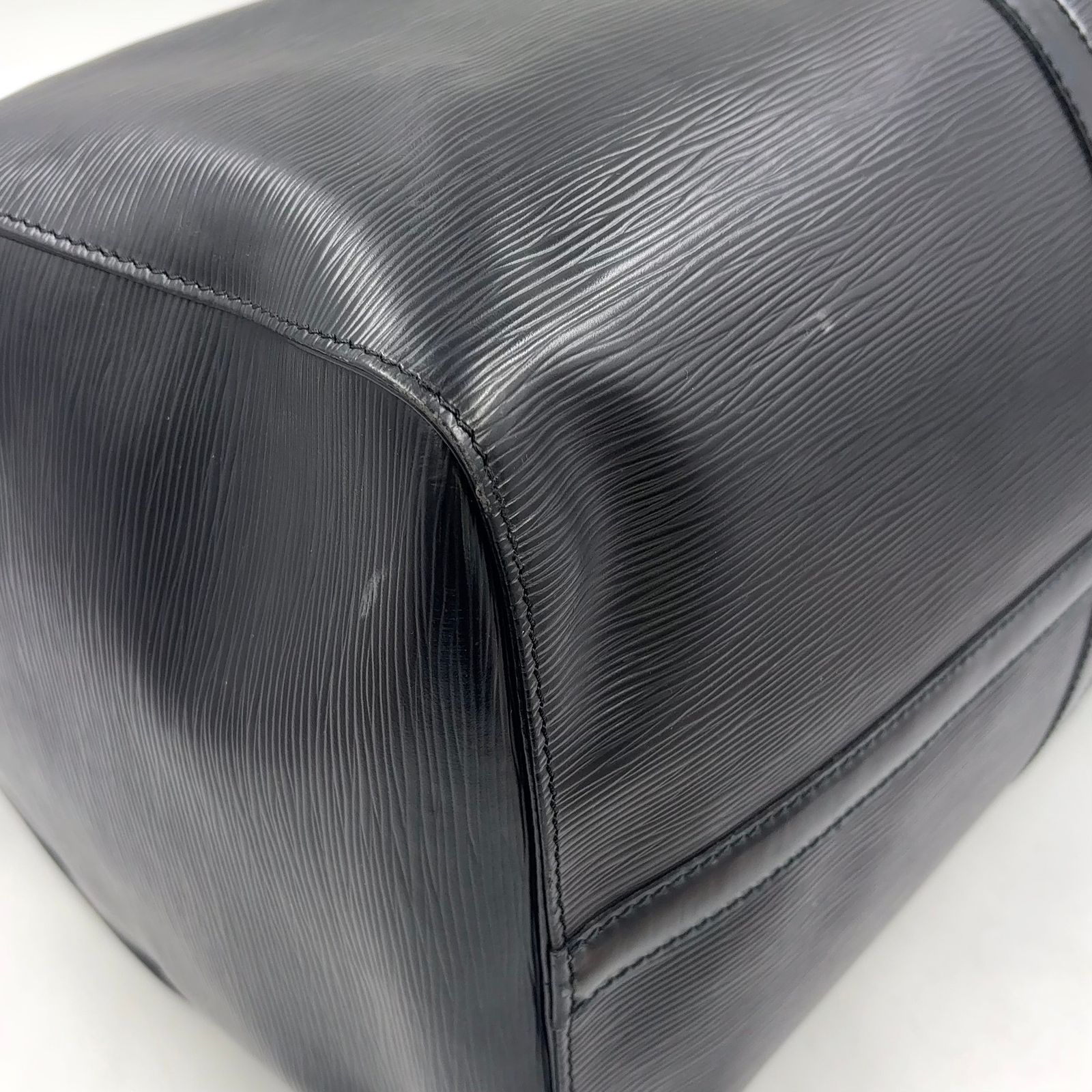 新着】LOUIS VUITTON キーポル55 エピ エピ ノワール レザー ブラック