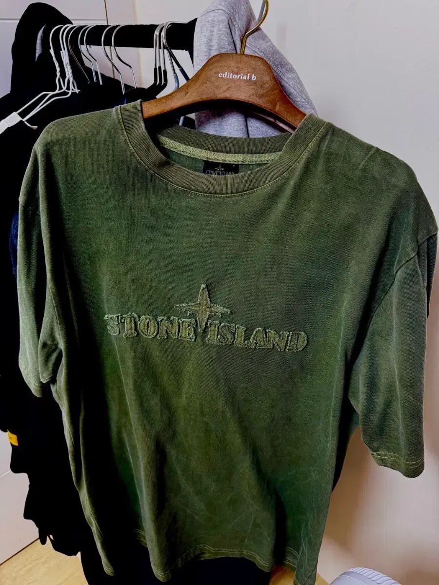 STONE ISLAND ストーンアイランド Tシャツ