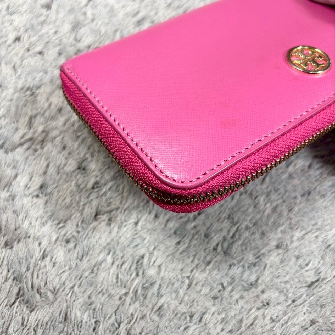 TORY BURCH トリーバーチ 長財布 ラウンドファスナー ゴールドロゴ金具 