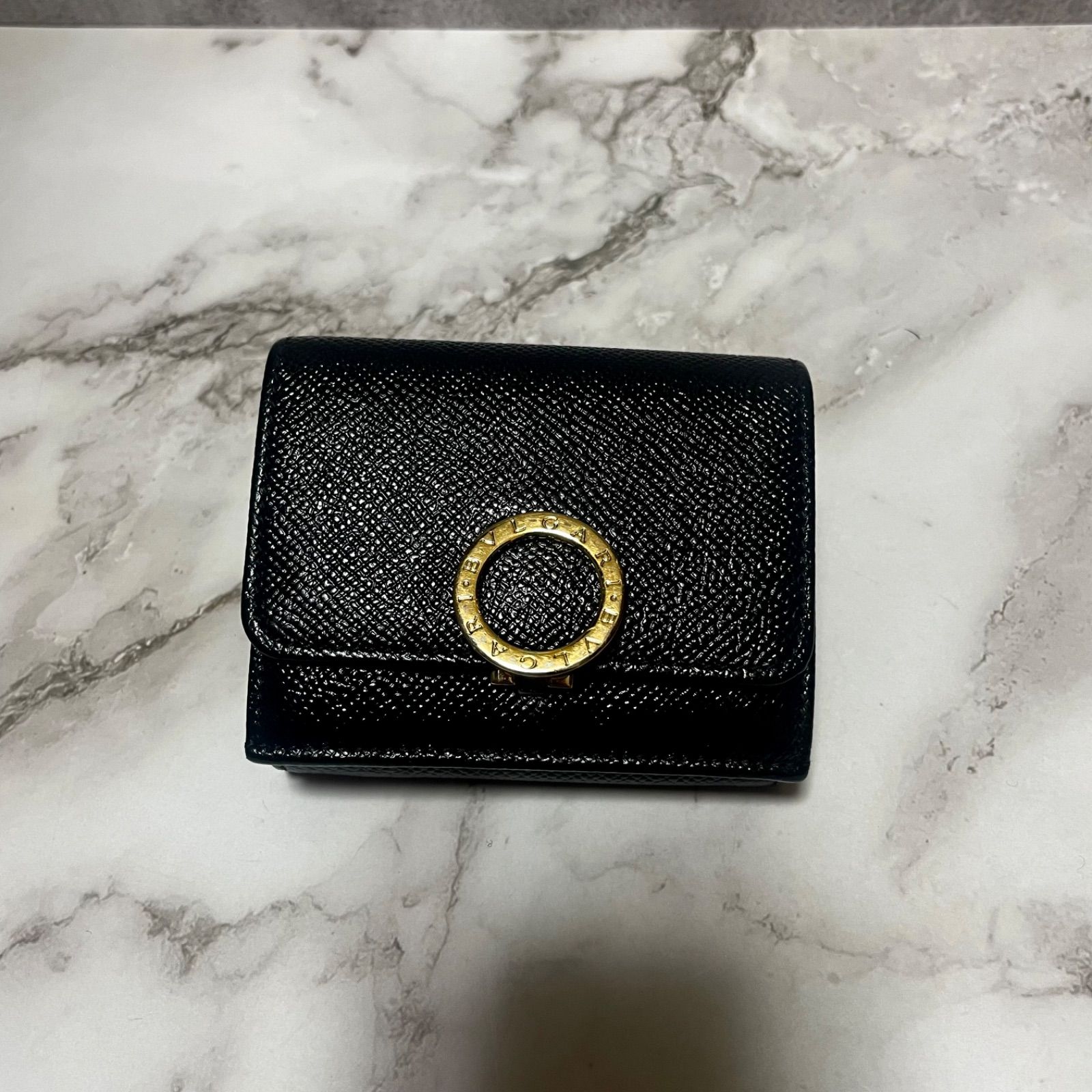 28 BVLGARI レザー ミニ三つ折り財布 ロゴクリップ