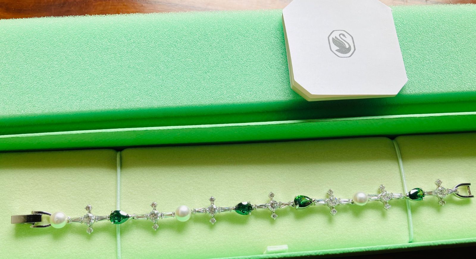 スワロフスキー Swarovski Perfection ブレスレット