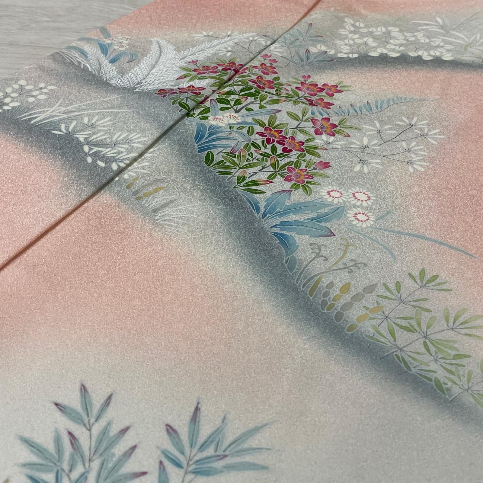 付下げ 上品な花模様 着物 正絹 X-3640
