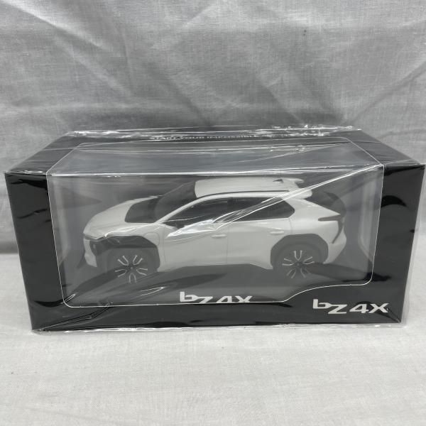 【中古】bZ4X ﾐﾆｶｰ 1/30 089 ﾌﾟﾗﾁﾅﾎﾜｲﾄﾊﾟｰﾙﾏｲｶ①[91]