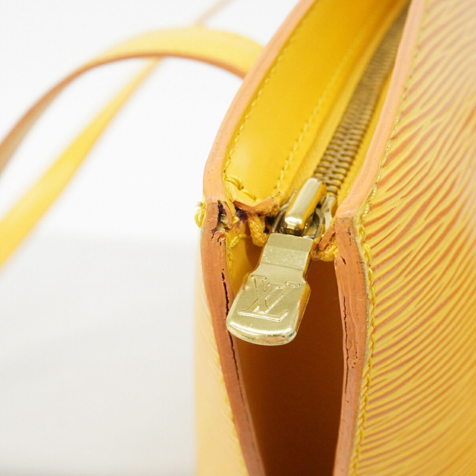 ルイ・ヴィトン(Louis Vuitton) ルイ・ヴィトン ショルダーバッグ エピ 