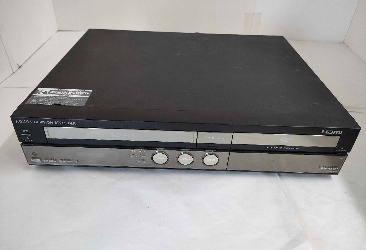 動作品シャープ HDD/DVD/VHS一体型レコーダー DV-ACV52 SHARP DV-ACV52 HDD/DVD/VHS一体型レコーダー 通電確認済み 現状品