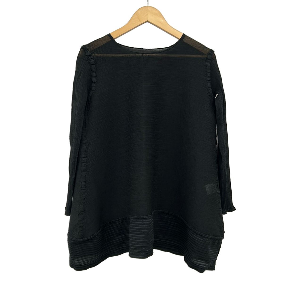 me ISSEY MIYAKE(ミー/イッセイミヤケ) 長袖カットソー レディース美品 - 黒 MI53FH442