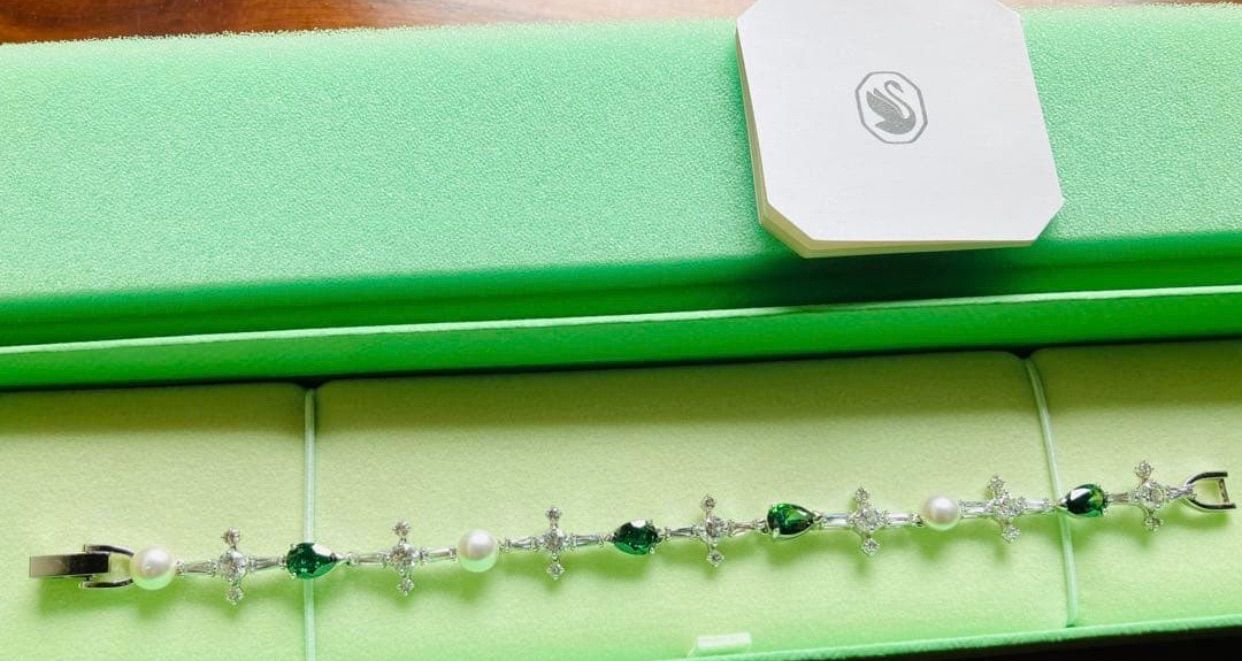 スワロフスキー Swarovski Perfection ブレスレット