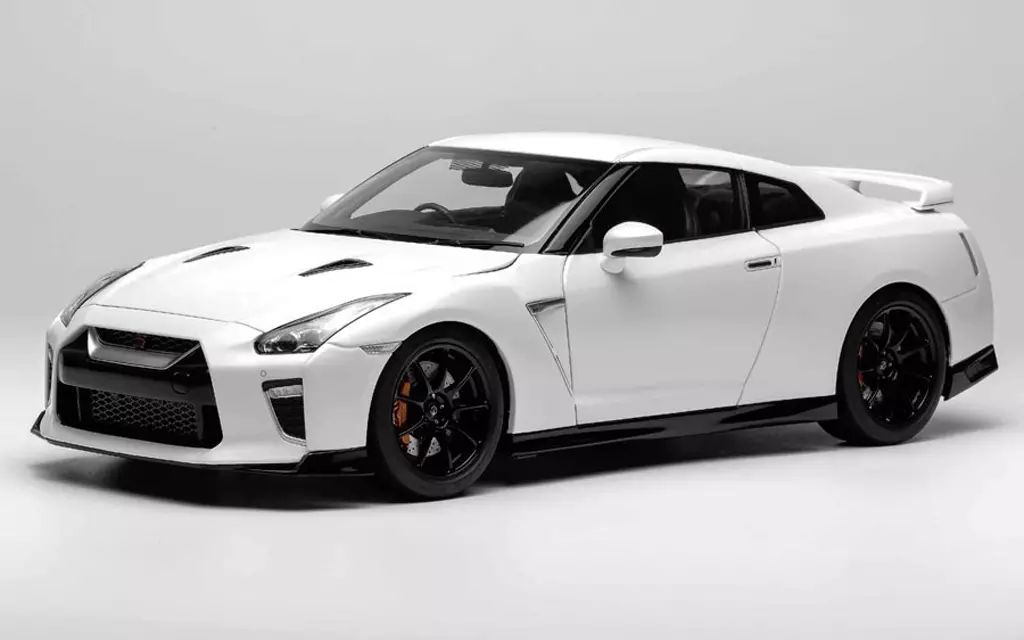 【中古】ミニカー 1/18 Nissan GT-R(R35) Track Edition Engineered By NISMO 2020 (ブリリアントホワイトパール) [M83506]