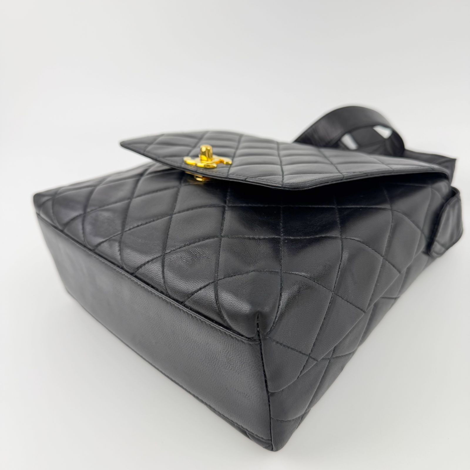 中古】CHANEL シャネル マトラッセ ココマーク ターンロック 斜め掛け