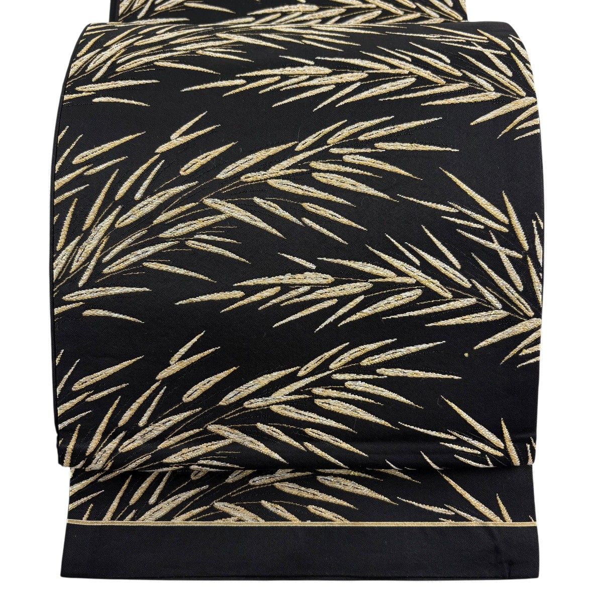 【美品】 袋帯 名品 葉柄 箔 黒 六通 正絹 【中古】