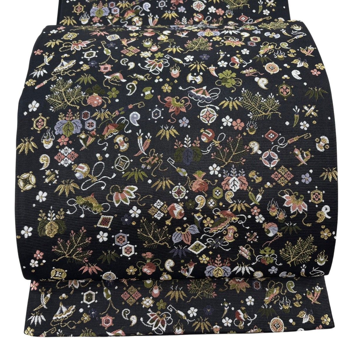 【美品】 袋帯 秀品 子宝尽くし 松竹梅 金糸 黒 六通 正絹 【中古】