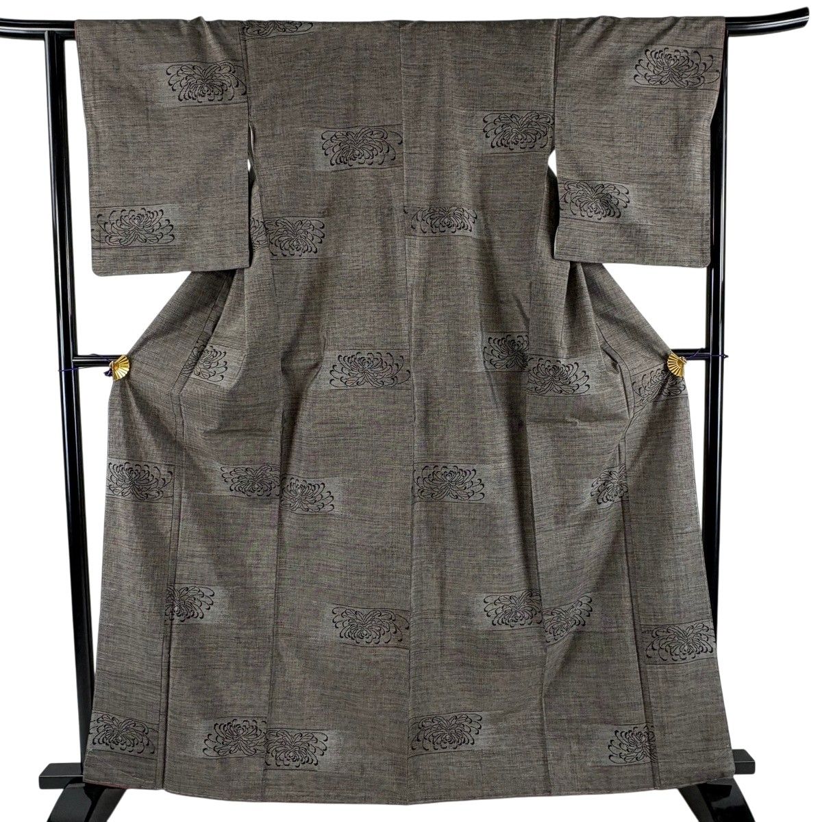【美品】 紬 身丈163.5cm 裄丈64cm M 袷 菊 焦茶色 正絹 秀品 【中古】