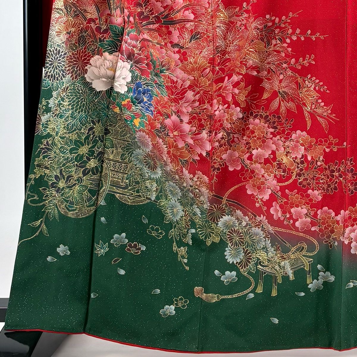 美品】 振袖 身丈163.5cm 裄丈66cm M 袷 花車 枝梅 銀通し 金彩 赤 
