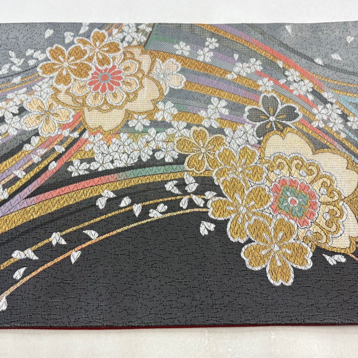 【美品】 袋帯 秀品 桜 花びら 唐織 金糸 黒灰 六通 正絹 【中古】