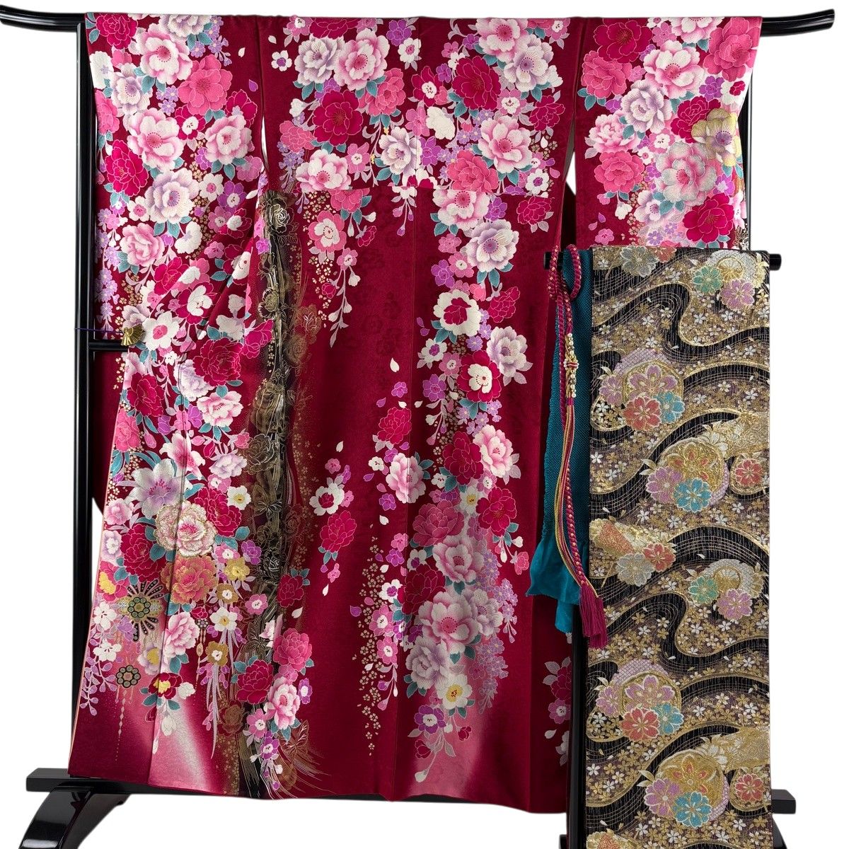 【美品】 振袖 身丈158cm 裄丈66cm M 袷 桂由美 袋帯フルセット 落款 草花 蝶 箔 金彩 赤 正絹 秀品 【中古】