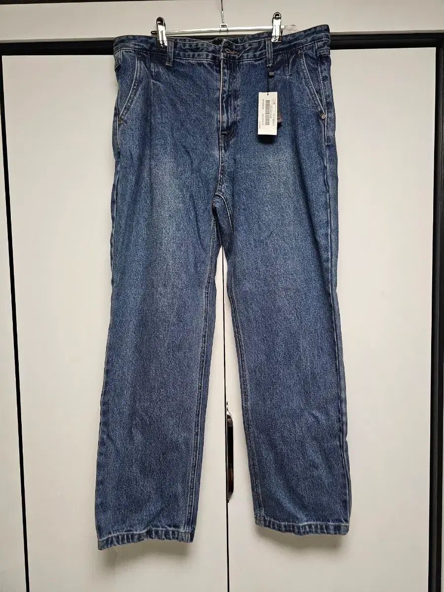 ILCORSO(イルコルソ) デニムパンツ (新品)
