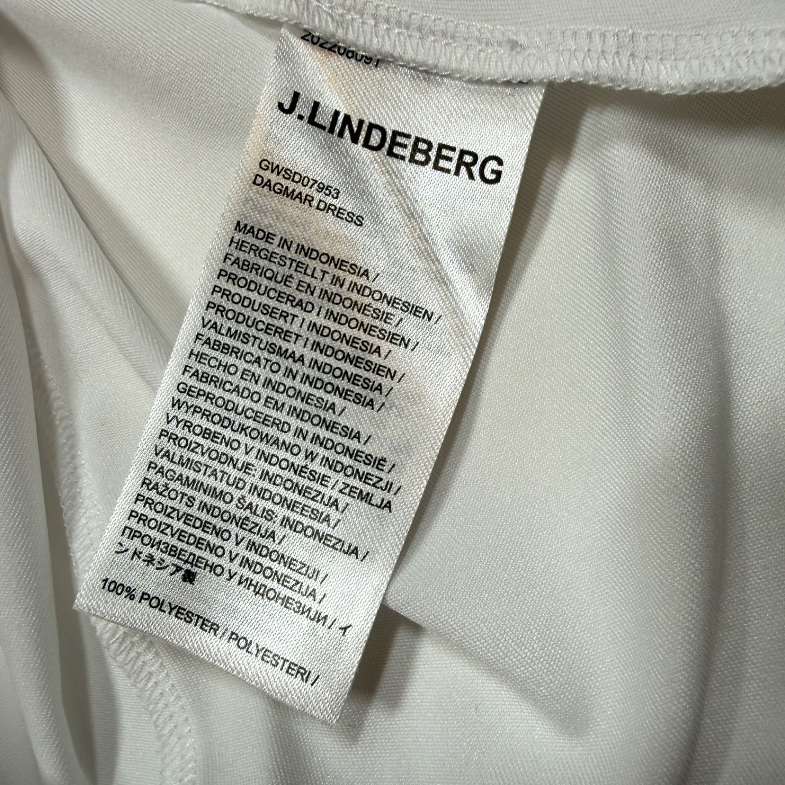 美品 J.LINDEBERG ゴルフ ワンピース ホワイト インナーパンツ付き
